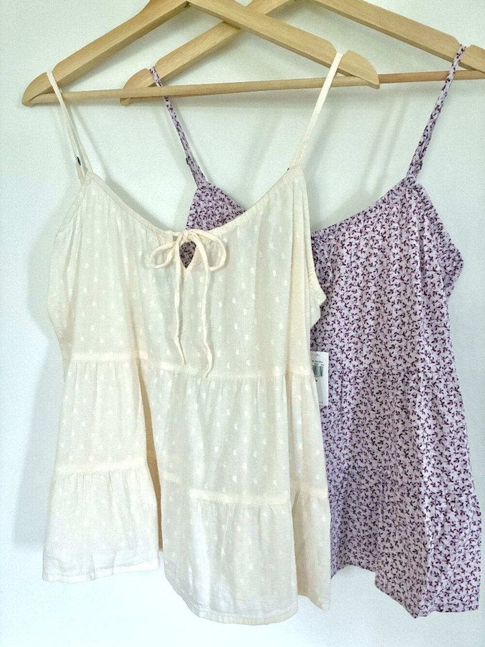 Pretty Bohemian Summer Camisoles - Old Navy - Size M